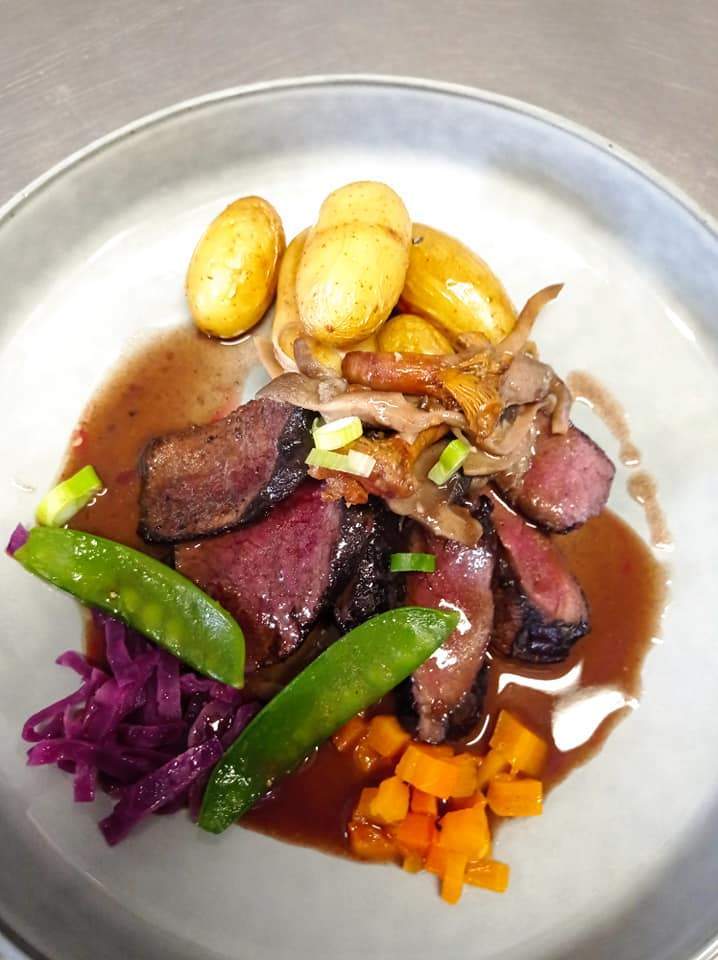 Faites-vous plaisir avec nos spécialités traditionnelles généreuses et raffinées.